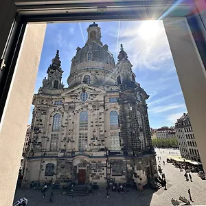 https://familienapartment-munzgasse-mit-blick-zur-frauenkirche.dresdenhotels.net